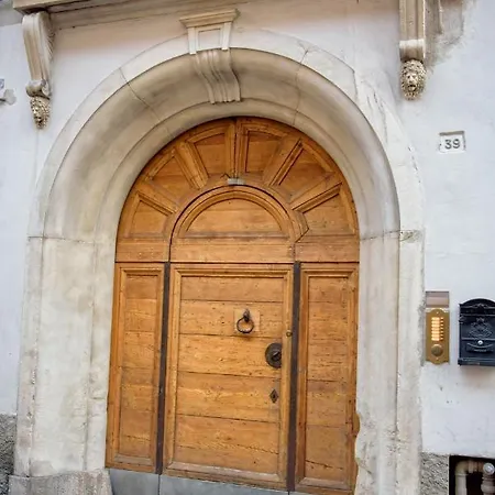 Sara House *
